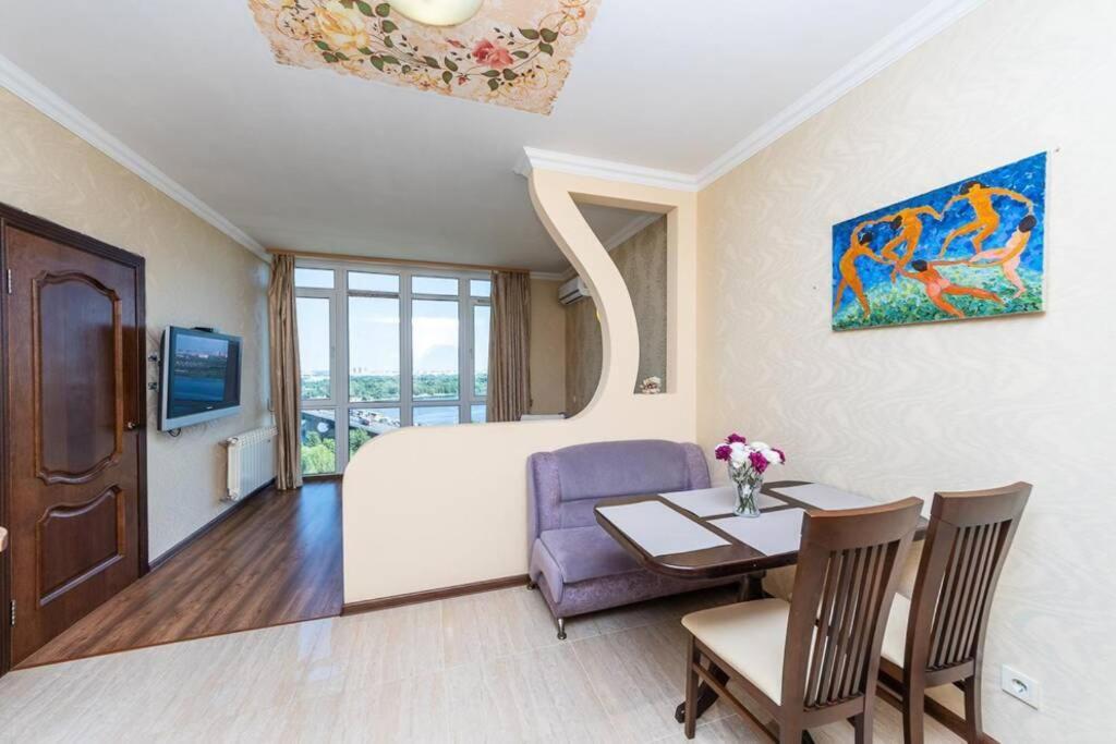 Apartments With Crazy Panoramic View Of The Dniepr Kiew Exterior foto