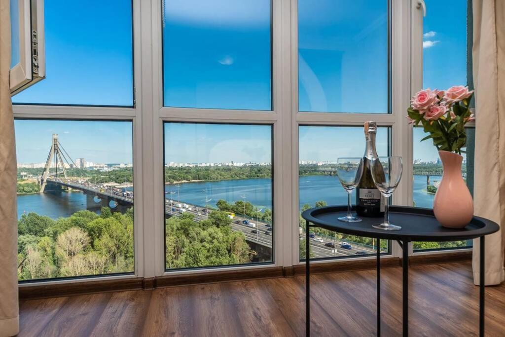 Apartments With Crazy Panoramic View Of The Dniepr Kiew Exterior foto