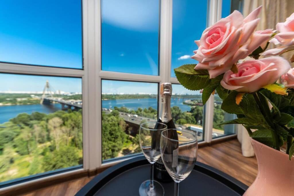 Apartments With Crazy Panoramic View Of The Dniepr Kiew Exterior foto