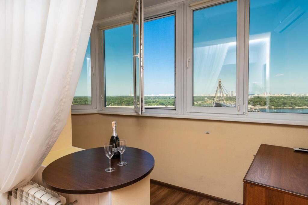 Apartments With Crazy Panoramic View Of The Dniepr Kiew Exterior foto