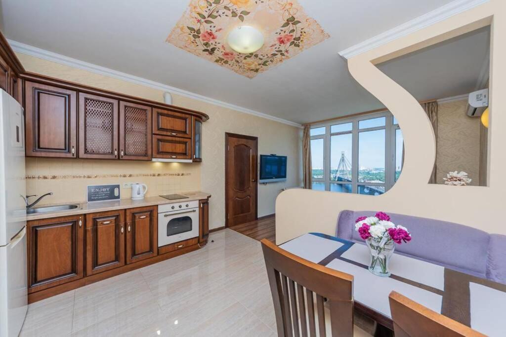 Apartments With Crazy Panoramic View Of The Dniepr Kiew Exterior foto