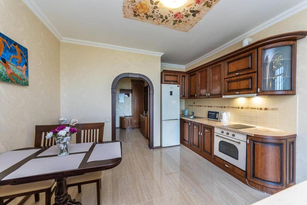 Apartments With Crazy Panoramic View Of The Dniepr Kiew Exterior foto